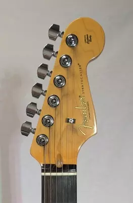 Fender - 70th Anniversary American Professional II Stratocaster, Rosewood Fingerboard - Comet Burst 3